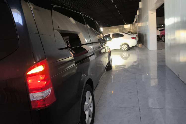Used Mercedes-Benz Vito 2016 2.0T Business Edition Exterior 3