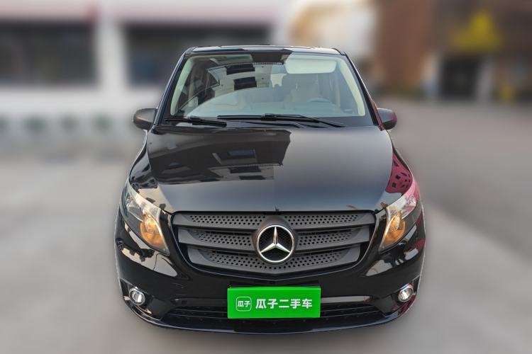 Used Mercedes-Benz Vito 2016 2.0T Elite Version 9-seater Front