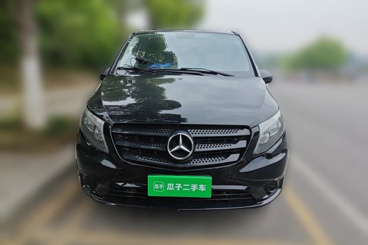 Used Mercedes-Benz Vito 2016 2.0T Elite Version 9-seater Front