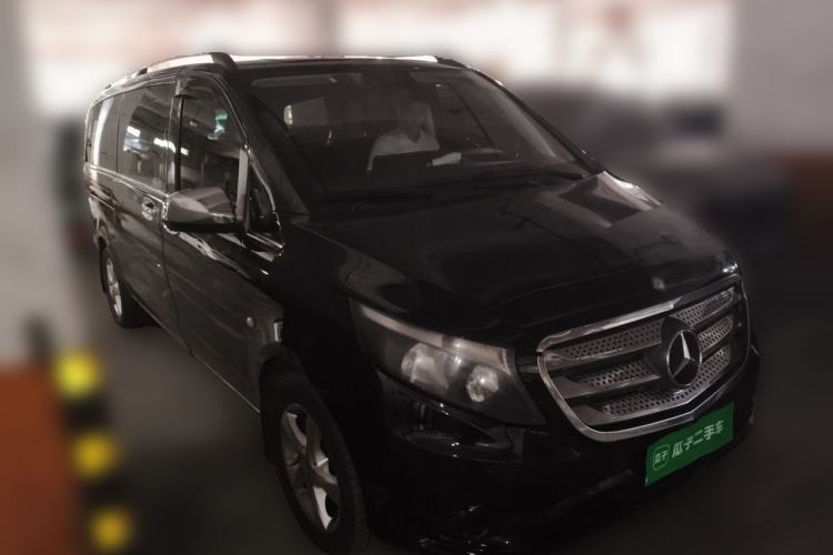 Used Mercedes-Benz Vito 2016 2.0T Business Edition Front Right 45 Deg