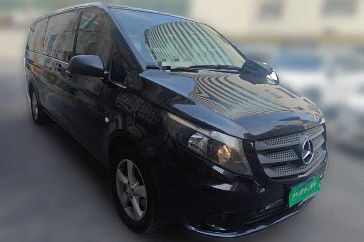 Used Mercedes-Benz Vito 2016 2.0T Business Edition Front Right 45 Deg