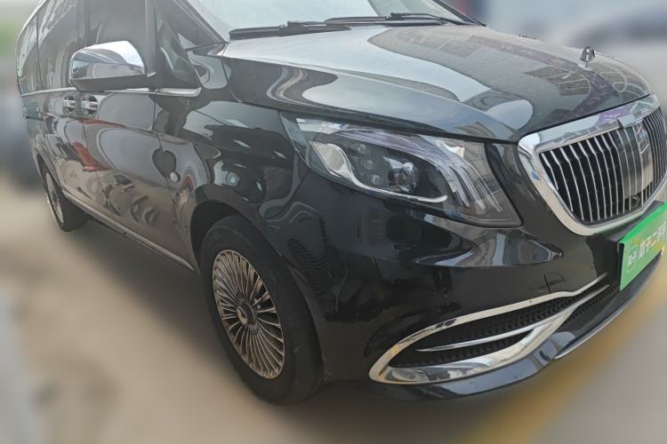 Used Mercedes-Benz Vito 2016 2.0T Elite Edition Front Right 45 Deg