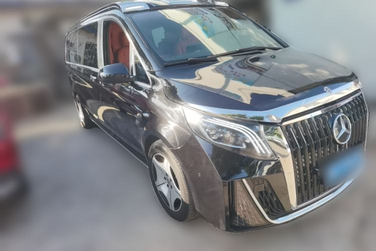 Used Mercedes-Benz Vito  Front Right 45 Deg