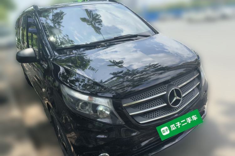 Used Mercedes-Benz Vito 2016 2.0T Business Edition Front Right 45 Deg