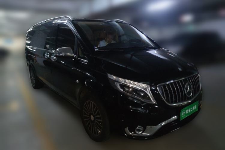Used Mercedes-Benz Vito 2016 2.0T Business Edition Front Right 45 Deg