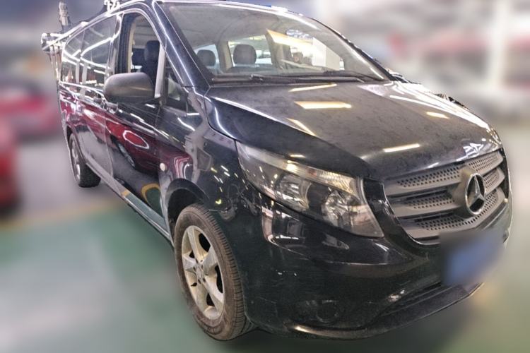 Used Mercedes-Benz Vito 2016 2.0T Elite Edition Front Right 45 Deg