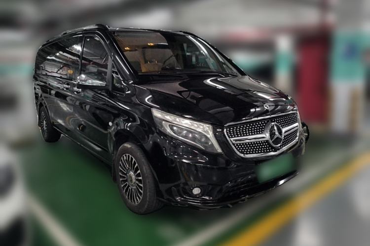 Used Mercedes-Benz Vito 2016 2.0T Business Edition Front Right 45 Deg