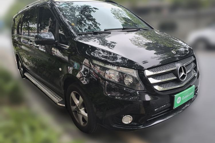Used Mercedes-Benz Vito 2016 2.0T Business Edition Front Right 45 Deg