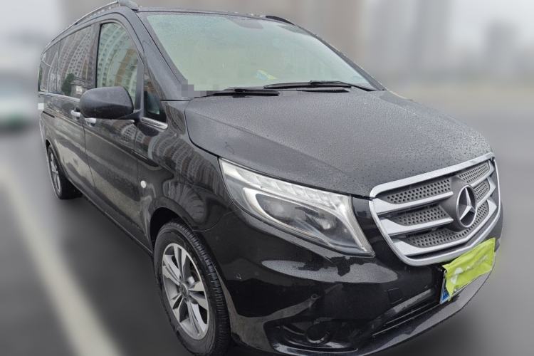 Used Mercedes-Benz Vito 2016 2.0T Business Edition Front Right 45 Deg