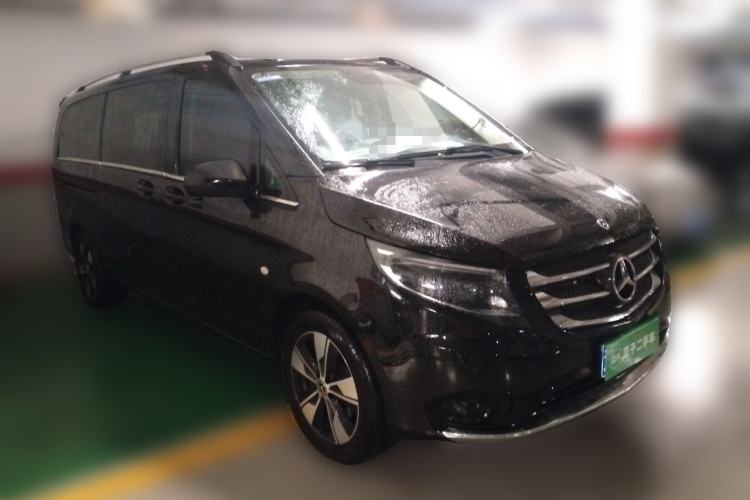 Used Mercedes-Benz Vito 2016 2.0T Business Edition Front Right 45 Deg