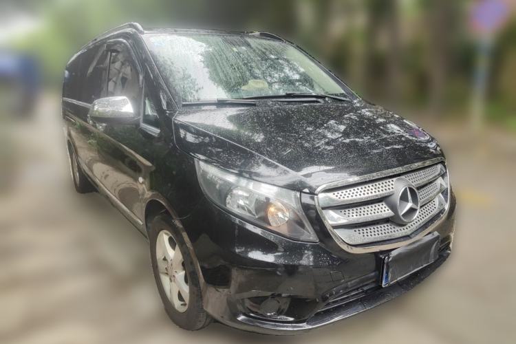 Used Mercedes-Benz Vito 2016 2.0T Elite Edition Front Right 45 Deg
