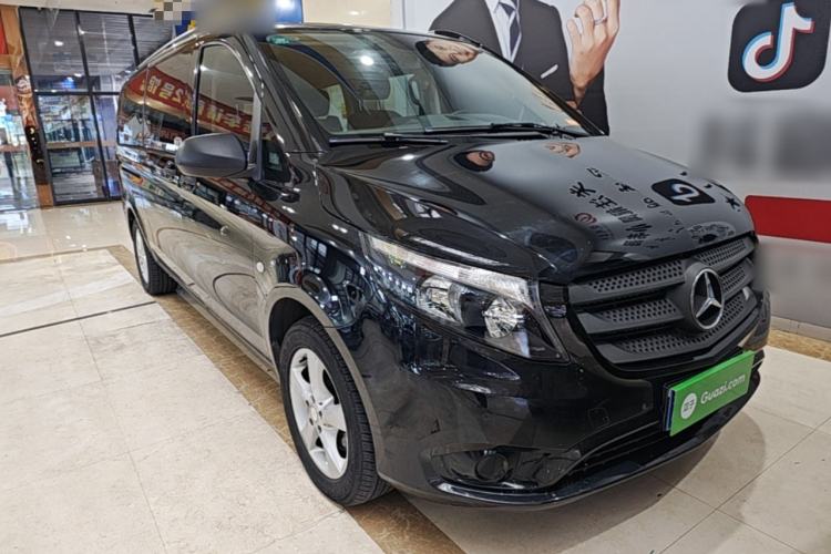 Used Mercedes-Benz Vito 2016 2.0T Business Edition Front Right 45 Deg