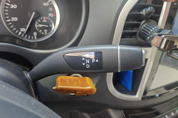 Used Mercedes-Benz Vito 2016 2.0T Business Edition Gear Lever