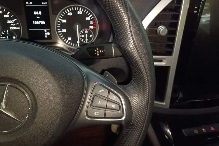 Used Mercedes-Benz Vito 2016 2.0T Elite Edition Gear Lever