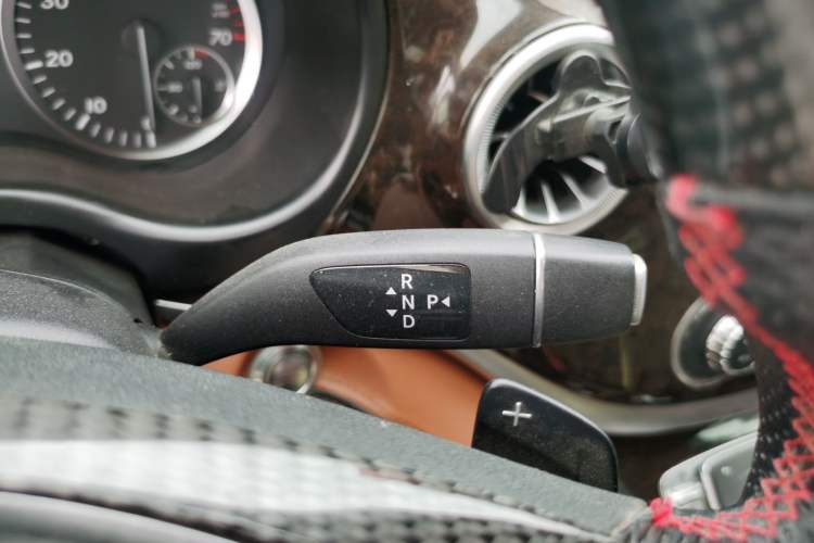 Used Mercedes-Benz Vito 2016 2.0T Business Edition Gear Lever