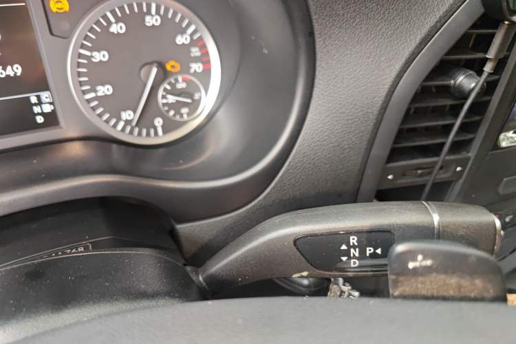Used Mercedes-Benz Vito 2016 2.0T Business Edition Gear Lever