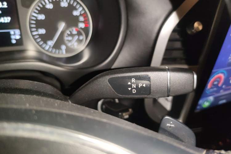 Used Mercedes-Benz Vito 2016 2.0T Business Edition Gear Lever