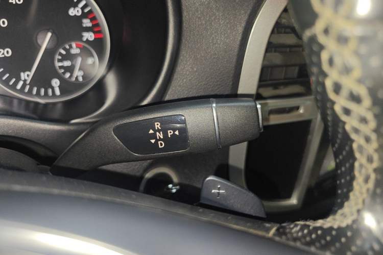 Used Mercedes-Benz Vito 2016 2.0T Business Edition Gear Lever