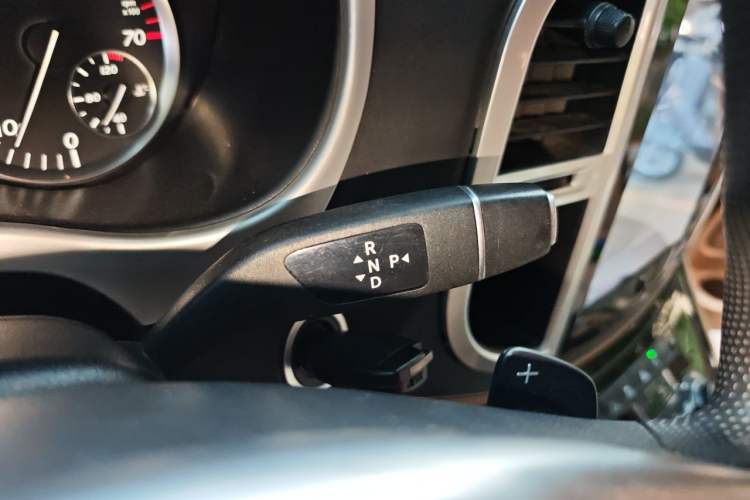 Used Mercedes-Benz Vito 2016 2.0T Elite Edition Gear Lever