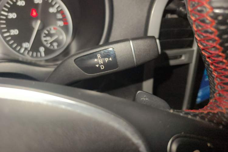 Used Mercedes-Benz Vito 2016 2.0T Business Edition Gear Lever