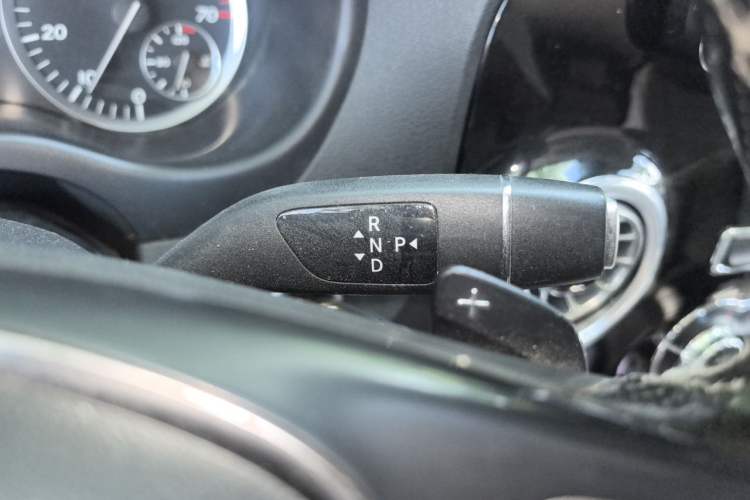 Used Mercedes-Benz Vito 2016 2.0T Business Edition Gear Lever