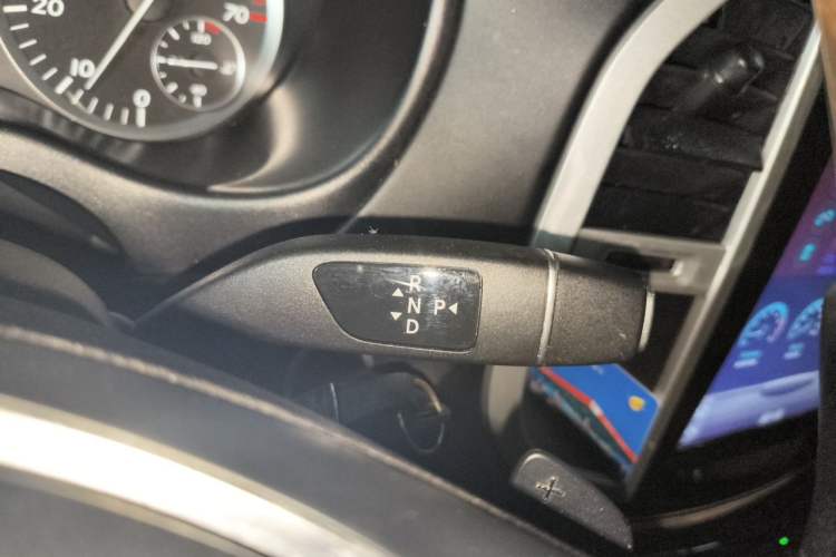 Used Mercedes-Benz Vito 2016 2.0T Business Edition Gear Lever