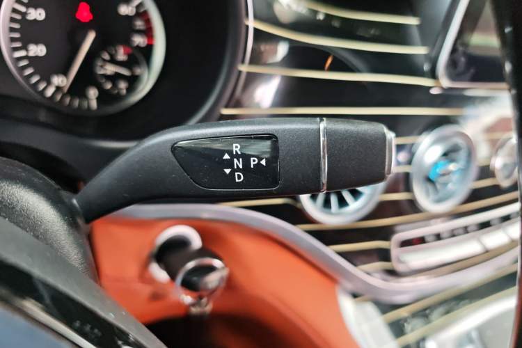 Used Mercedes-Benz Vito 2016 2.0T Business Edition Gear Lever