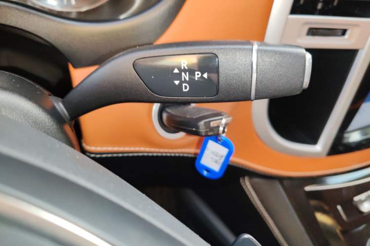 Used Mercedes-Benz Vito 2016 2.0T Business Edition Gear Lever
