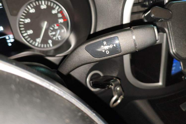 Used Mercedes-Benz Vito 2016 2.0T Business Edition Gear Lever