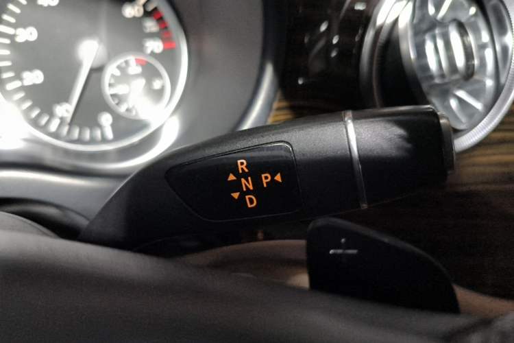 Used Mercedes-Benz Vito 2016 2.0T Business Edition Gear Lever
