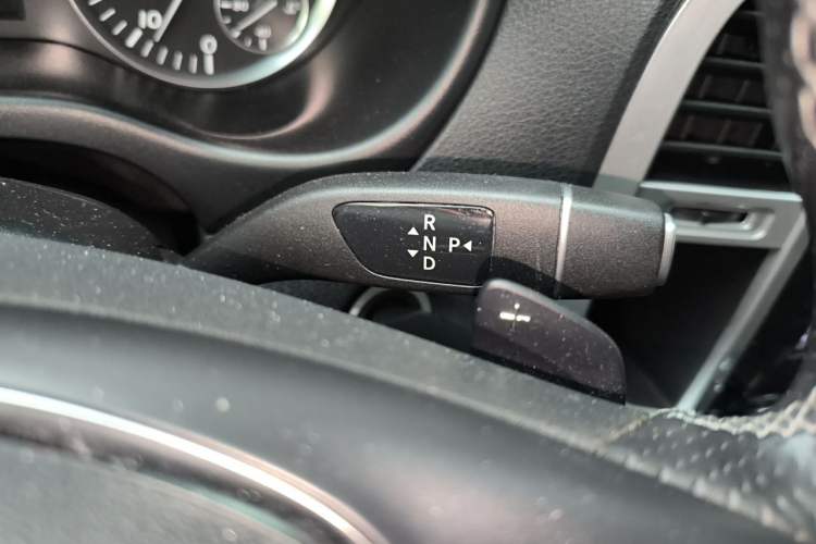 Used Mercedes-Benz Vito 2016 2.0T Business Edition Gear Lever