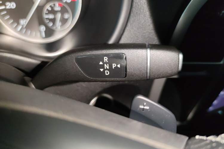 Used Mercedes-Benz Vito 2016 2.0T Business Edition Gear Lever