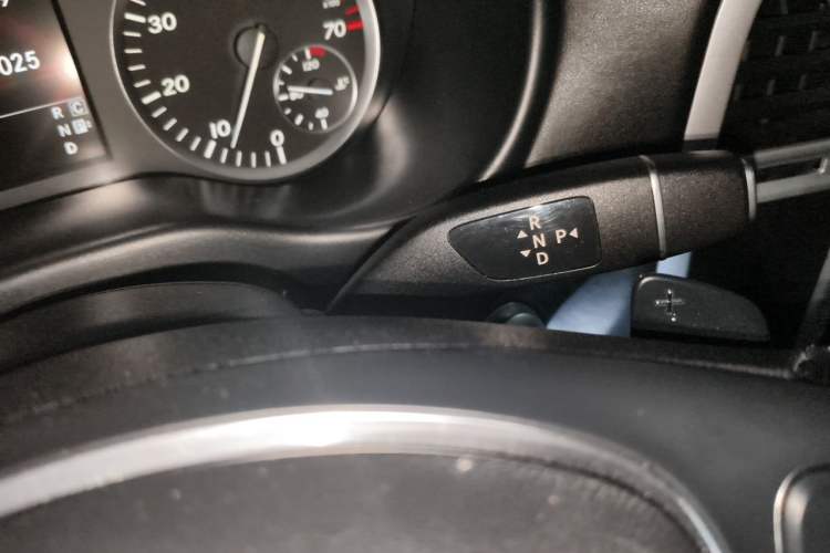 Used Mercedes-Benz Vito 2016 2.0T Business Edition Gear Lever