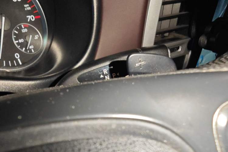 Used Mercedes-Benz Vito 2016 2.0T Elite Edition Gear Lever