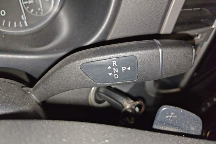 Used Mercedes-Benz Vito 2016 2.0T Business Edition Gear Lever