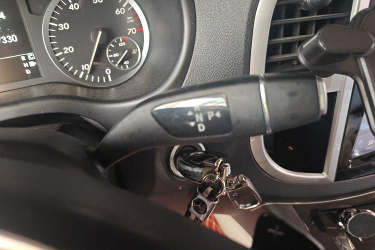 Used Mercedes-Benz Vito 2016 2.0T Business Edition Gear Lever