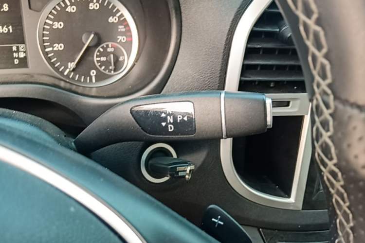 Used Mercedes-Benz Vito 2016 2.0T Business Edition Gear Lever