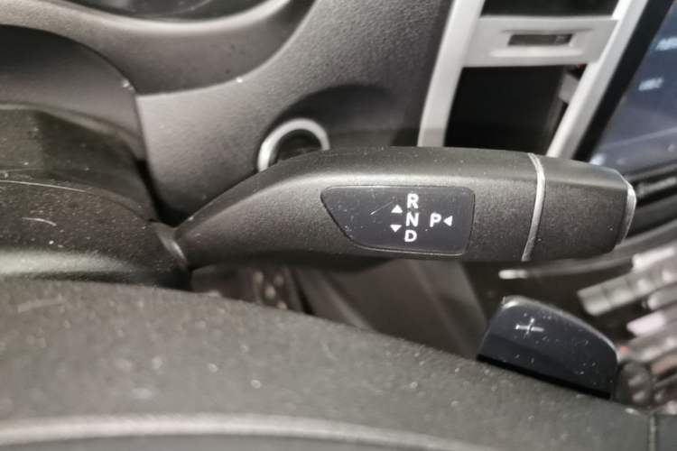 Used Mercedes-Benz Vito 2016 2.0T Elite Edition Gear Lever