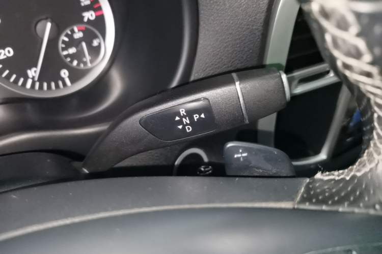 Used Mercedes-Benz Vito 2016 2.0T Business Edition Gear Lever