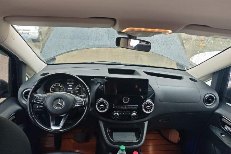 Used Mercedes-Benz Vito 2016 2.0T Business Edition Headliner