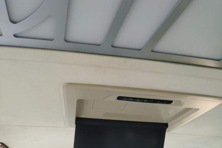 Used Mercedes-Benz Vito 2016 2.0T Elite Edition Headliner