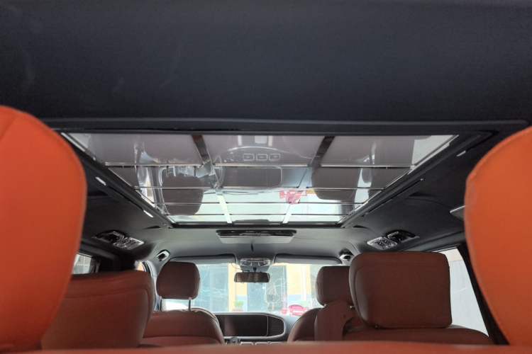 Used Mercedes-Benz Vito  Headliner