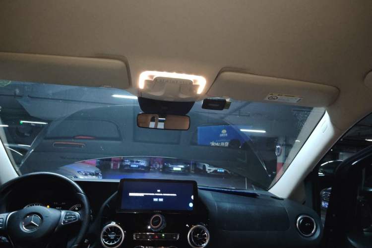 Used Mercedes-Benz Vito 2016 2.0T Elite Edition Headliner