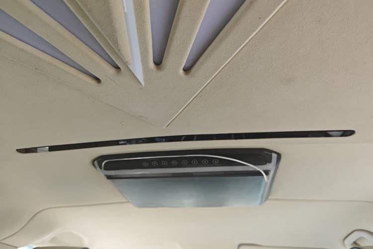 Used Mercedes-Benz Vito 2016 2.0T Elite Edition Headliner