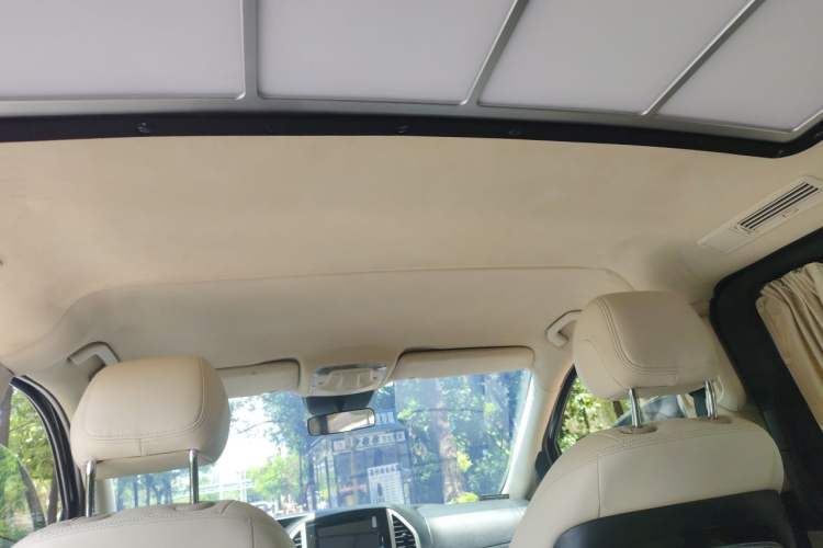 Used Mercedes-Benz Vito 2016 2.0T Business Edition Headliner