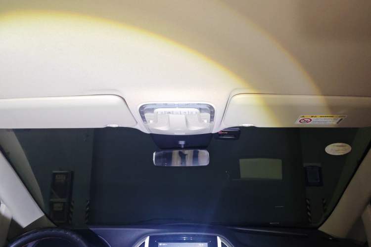 Used Mercedes-Benz Vito 2016 2.0T Elite Edition Headliner