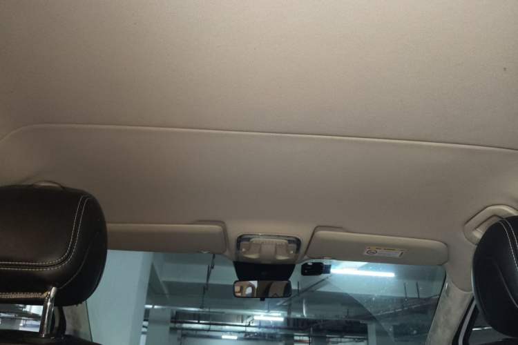 Used Mercedes-Benz Vito 2016 2.0T Business Edition Headliner
