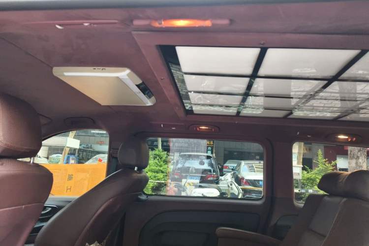 Used Mercedes-Benz Vito 2016 2.0T Business Edition Headliner