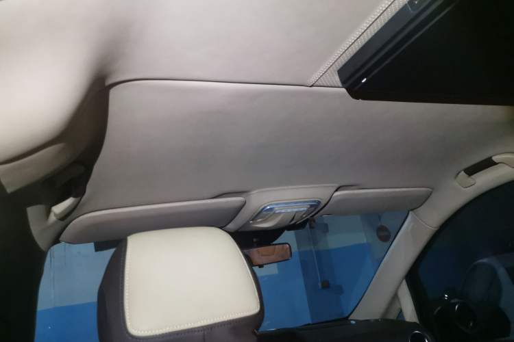 Used Mercedes-Benz Vito 2016 2.0T Business Edition Headliner