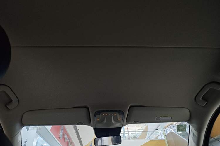 Used Mercedes-Benz Vito 2016 2.0T Business Edition Headliner